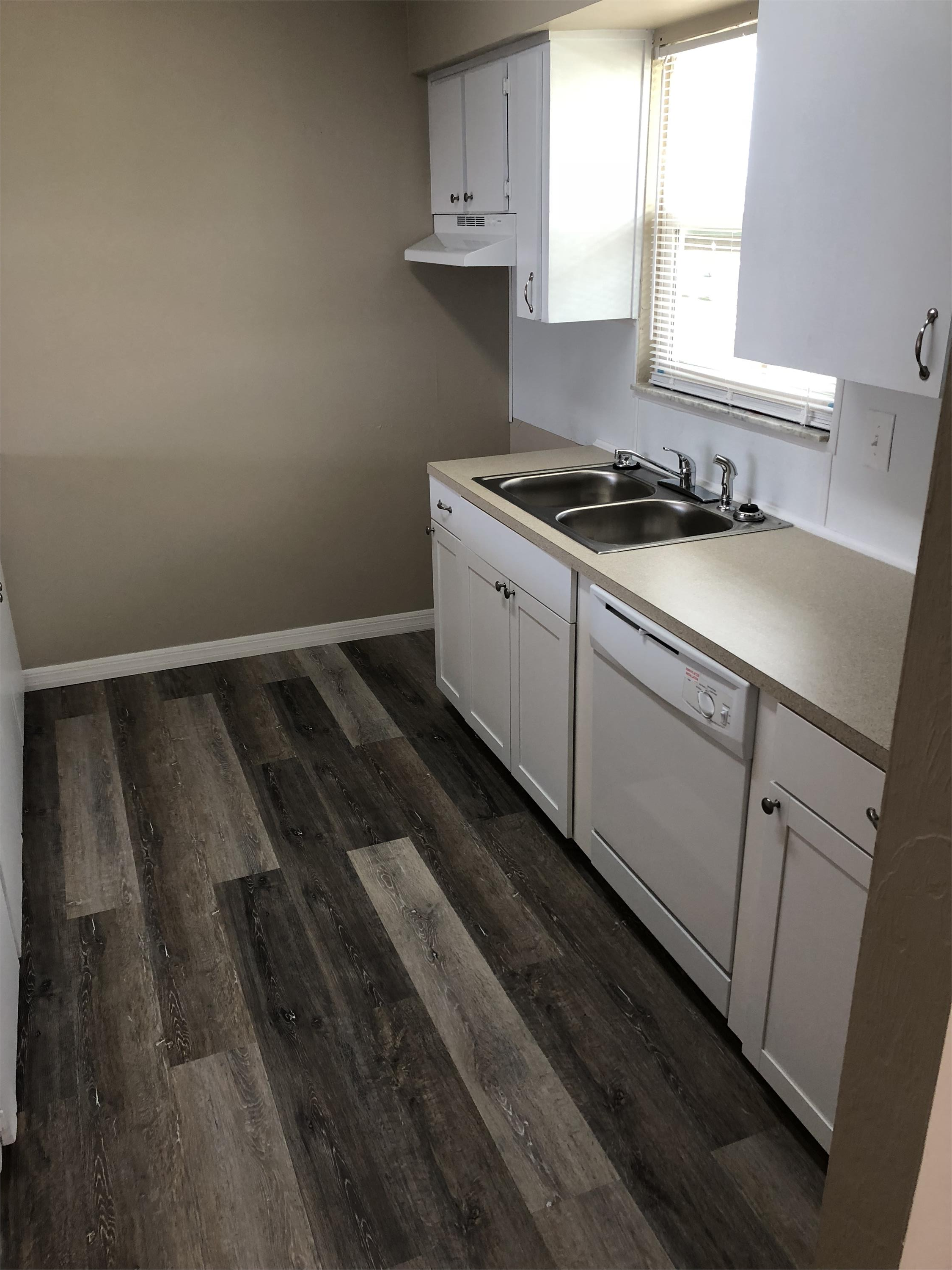 3325 SE 15th Pl - 201