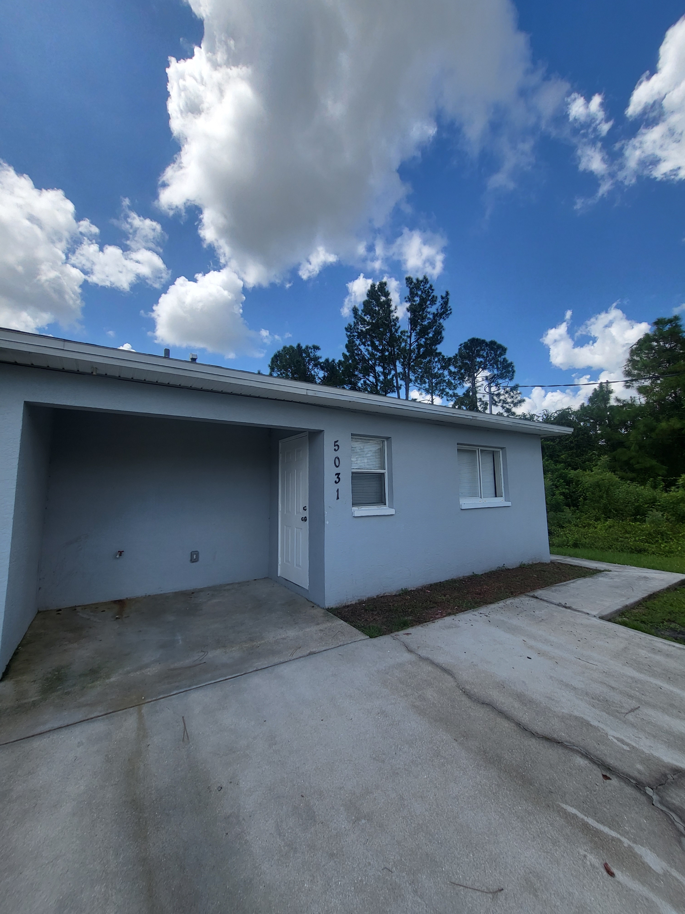 5031 Locke Ln